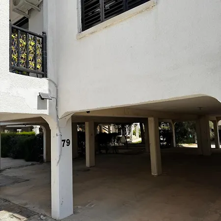 Theodoros Apt.79