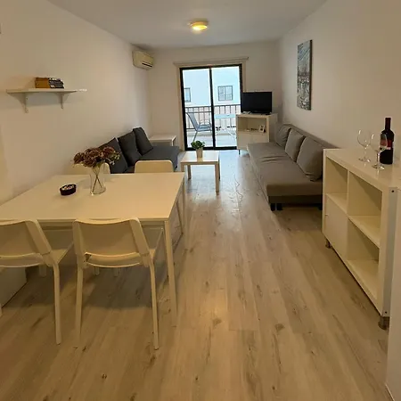 Theodoros Apt.79 *